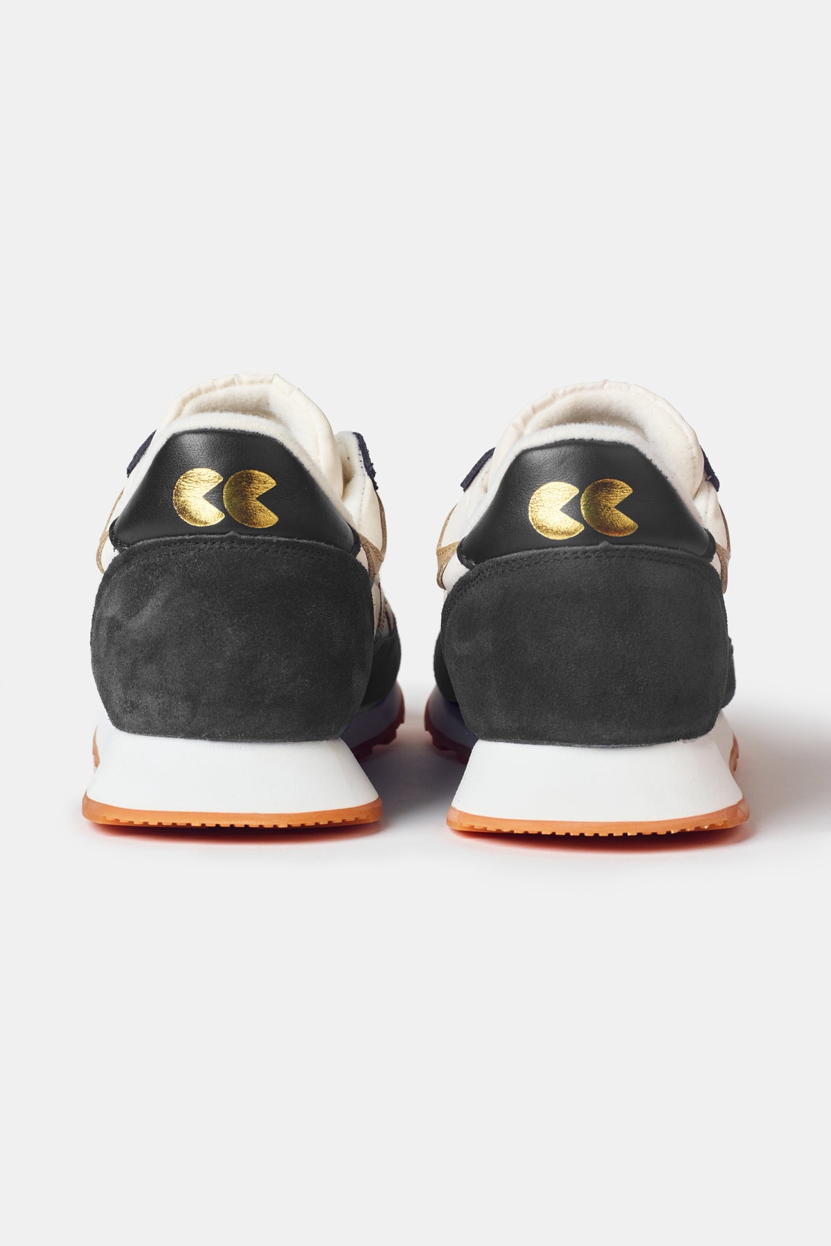 Beacon Trainer in white charcoal