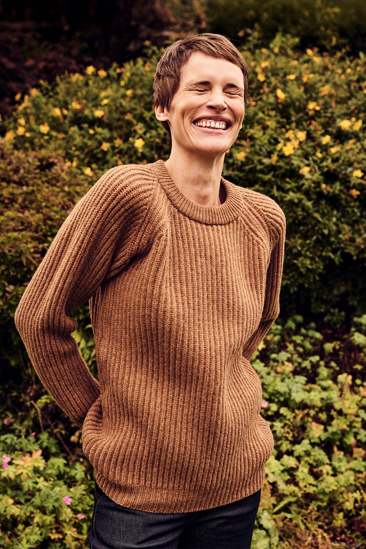 Women's Lambswool Fisherman Ribbed Jumper - Dark Camel